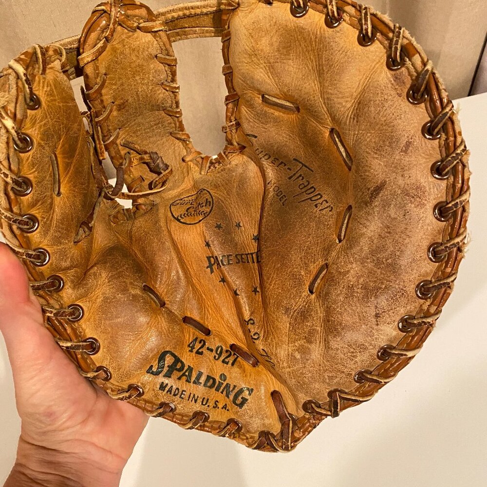 Vintage Spalding 42-927 Super-Trapper Glove Right Handed Signed 1950s